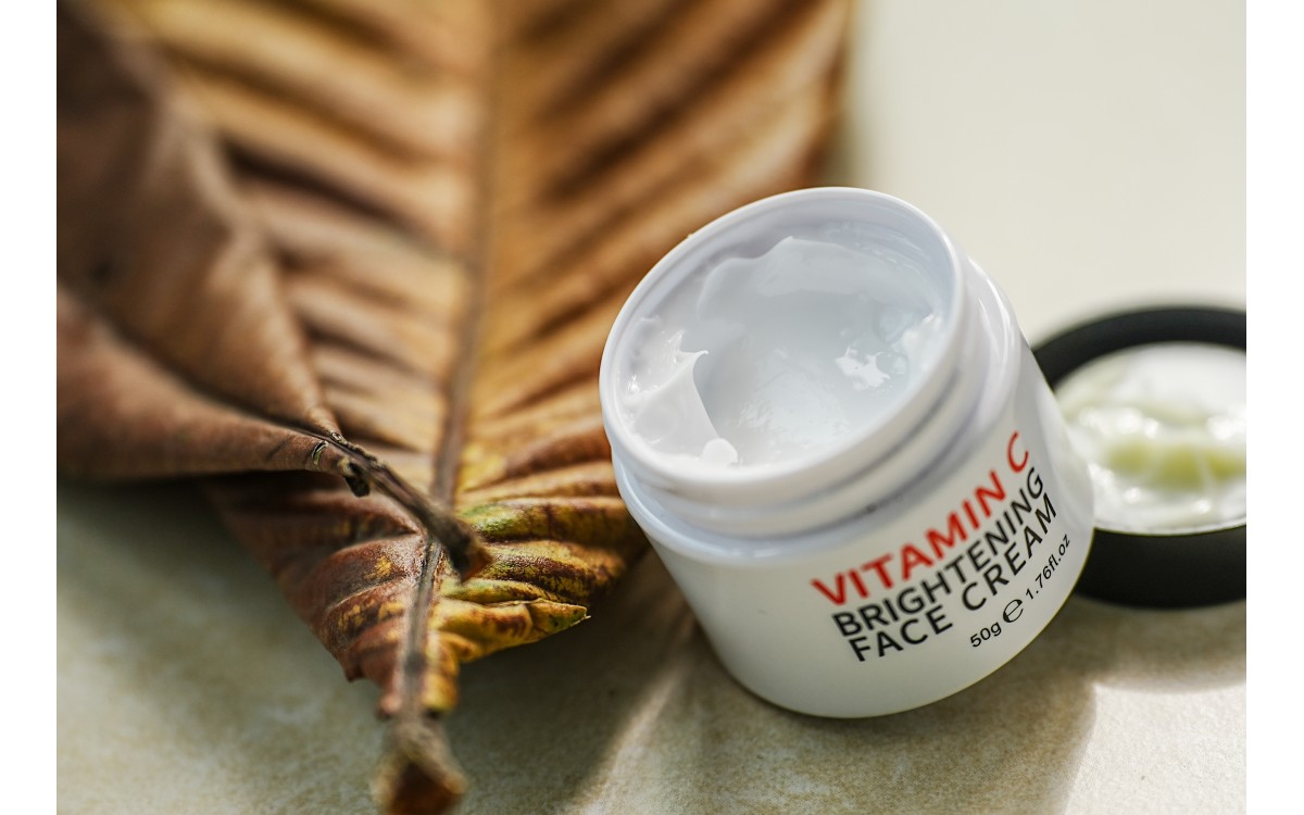 ELLEN ELLA Whitening Vitamin C Face Cream